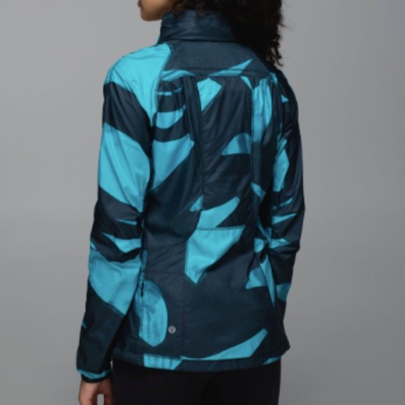 (2175) LULULEMON Back Pack It Jacket Sz 8 **LOVED** - Picture 2 of 16